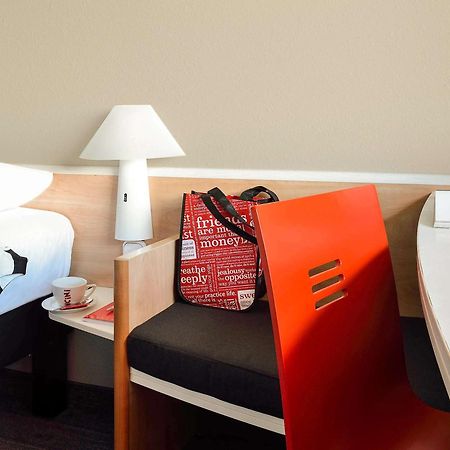 Ibis Dieppe Le Val Druel Exterior photo