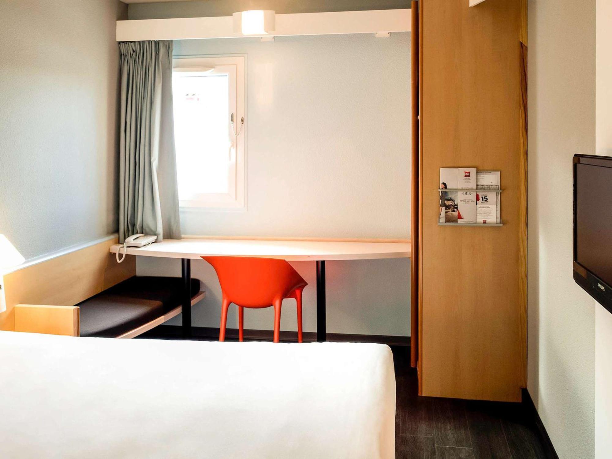 Ibis Dieppe Le Val Druel Exterior photo