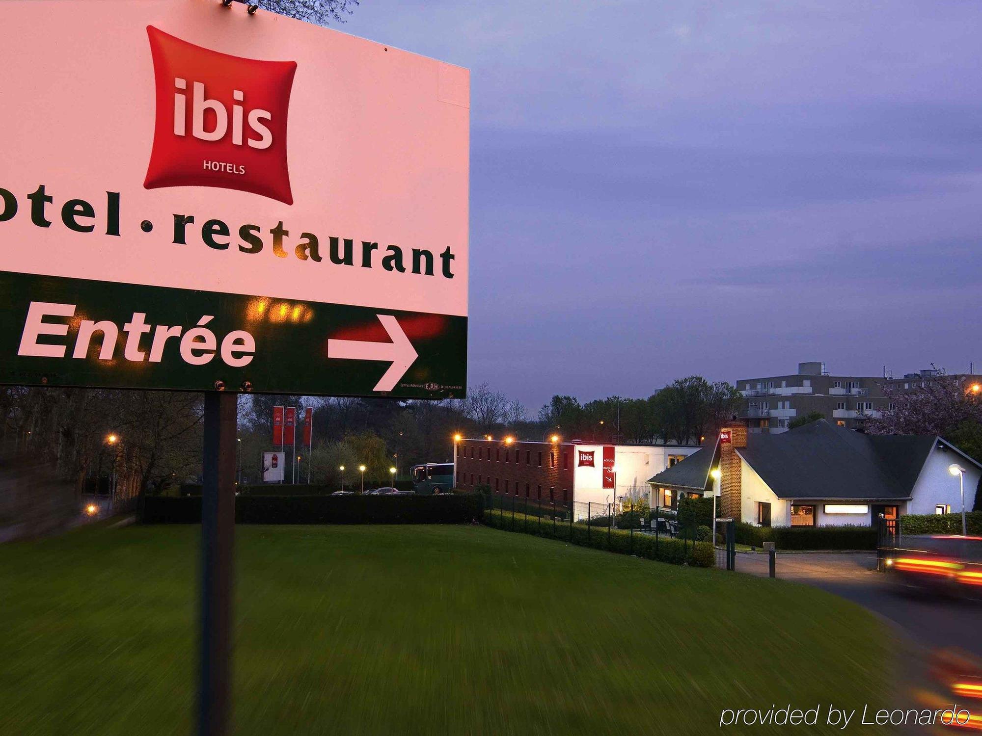 Ibis Dieppe Le Val Druel Exterior photo