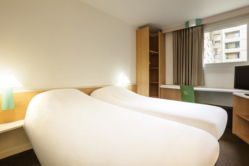 Ibis Dieppe Le Val Druel Exterior photo