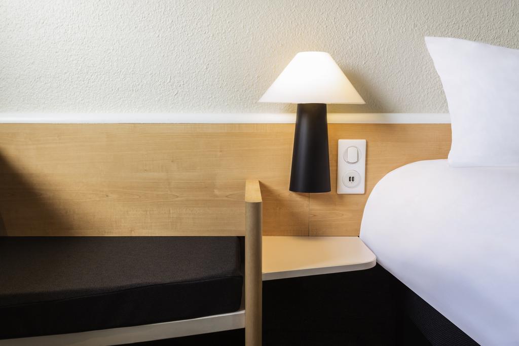 Ibis Dieppe Le Val Druel Exterior photo